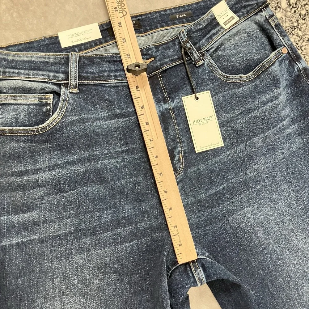 Judy Blue Flare Jeans Womens Plus 20W NWT High Rise Stretch Medium Wash Denim - Picture 4 of 14